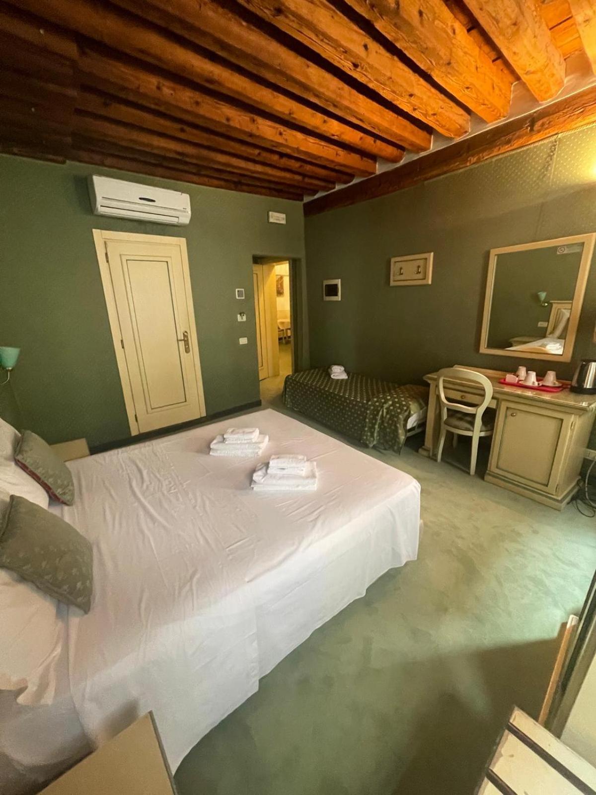 Locanda Ruga Rialto Wenecja Zewnętrze zdjęcie